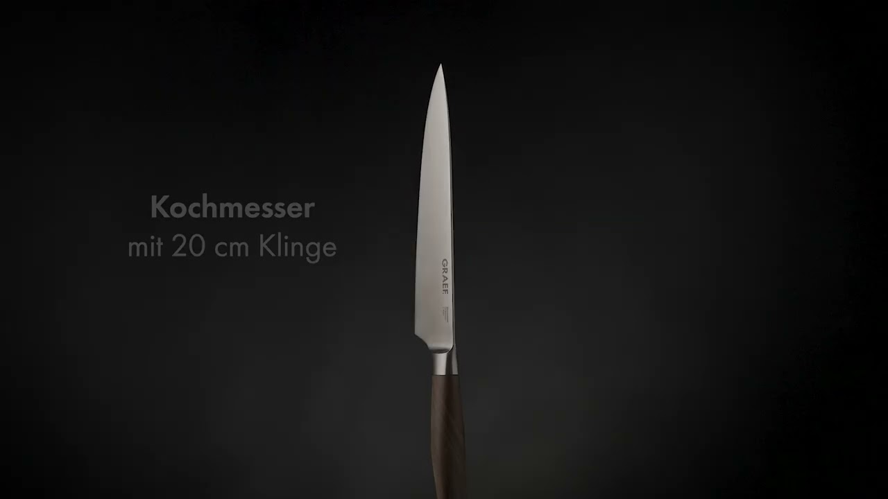 Ein Kochmesser mit 20 cm Klinge auf schwarzem Hintergrund.