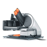 Gemüseschneider mit Karotten, silber und grau, elektrisch, Küche, Lebensmittel