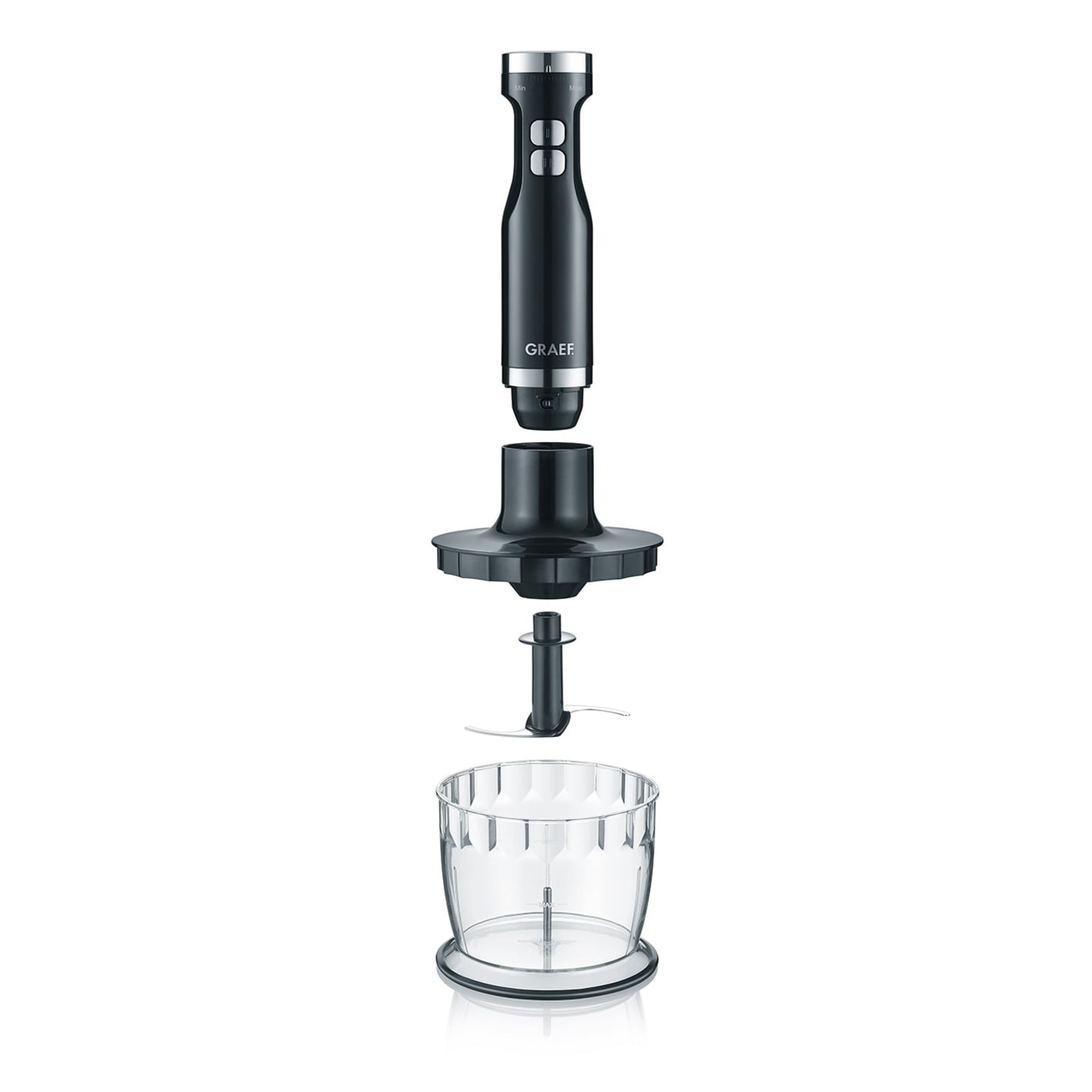 Schwarzer Stabmixer mit Zubehör, zerlegt, auf weißem Hintergrund.