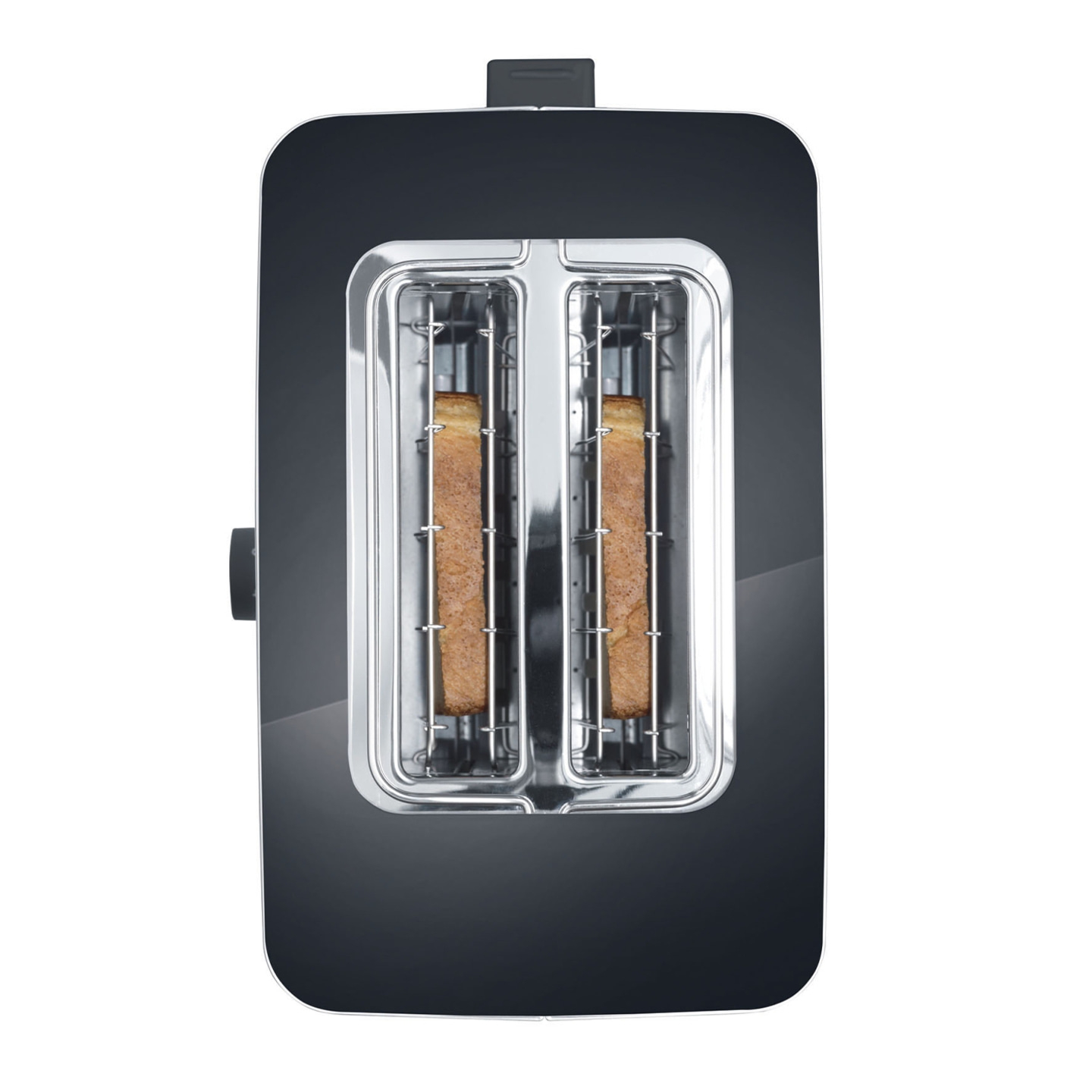 Schwarzer Toaster mit zwei Toastscheiben, Nahaufnahme, isoliert auf Weiß