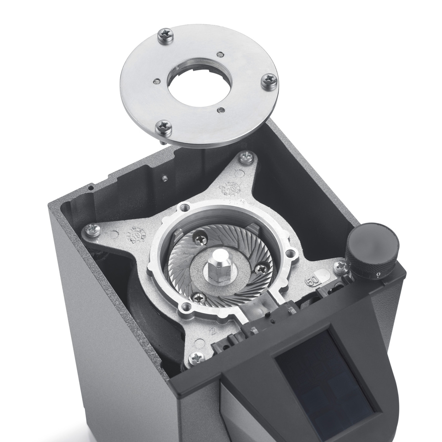 Kaffeemühle, zerlegt, Mahlwerk, Metall, Schrauben, Display, Knopf, Detailaufnahme.