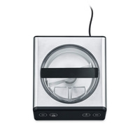 Eiscreme-Maschine, Edelstahl, schwarze Bedienelemente, Stromkabel, Nahaufnahme, isoliert