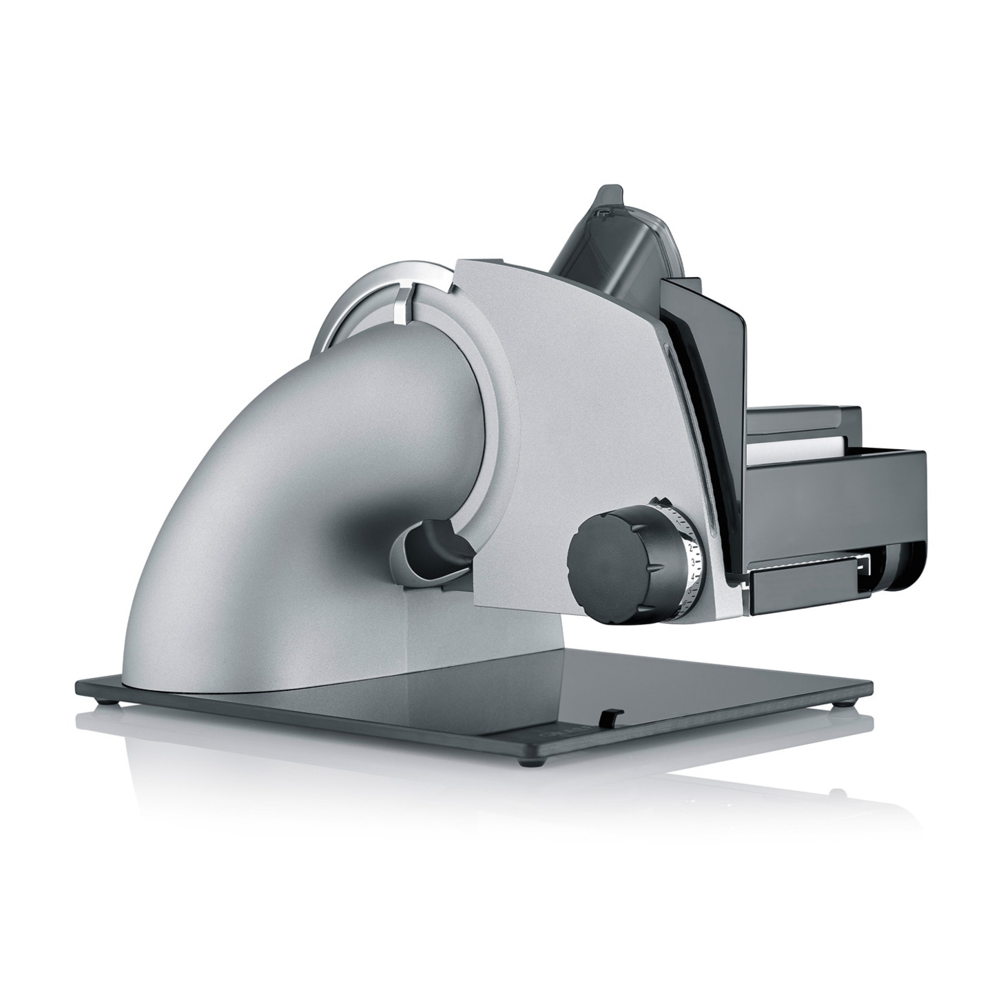 Elektrische Aufschnittmaschine, silberfarben, mit schwarzem Drehknopf und Basis
