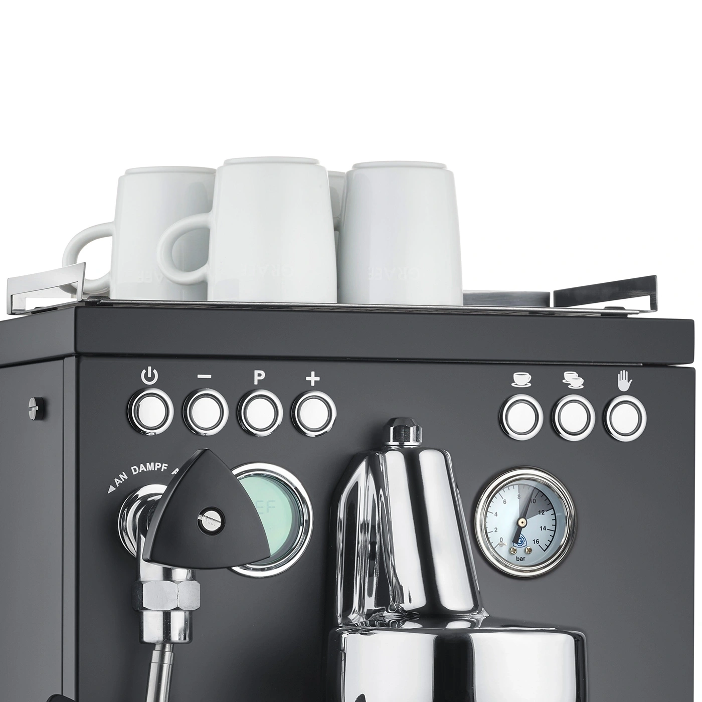 Espressomaschine mit Tassen, Knöpfen und Manometer. Schwarze Farbe.