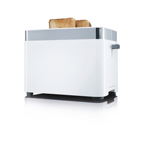 Weißer Toaster mit zwei Toastscheiben, isoliert auf weißem Hintergrund.
