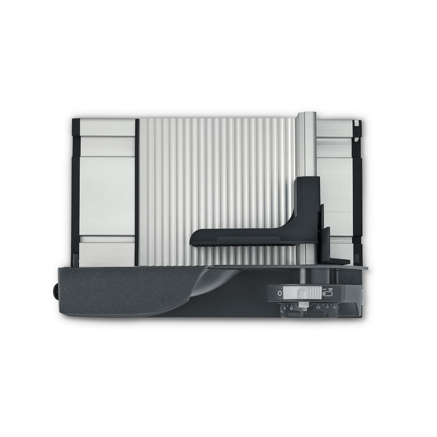 Graues Schneidegerät mit geriffelter Oberfläche und schwarzem Griff, Nahaufnahme