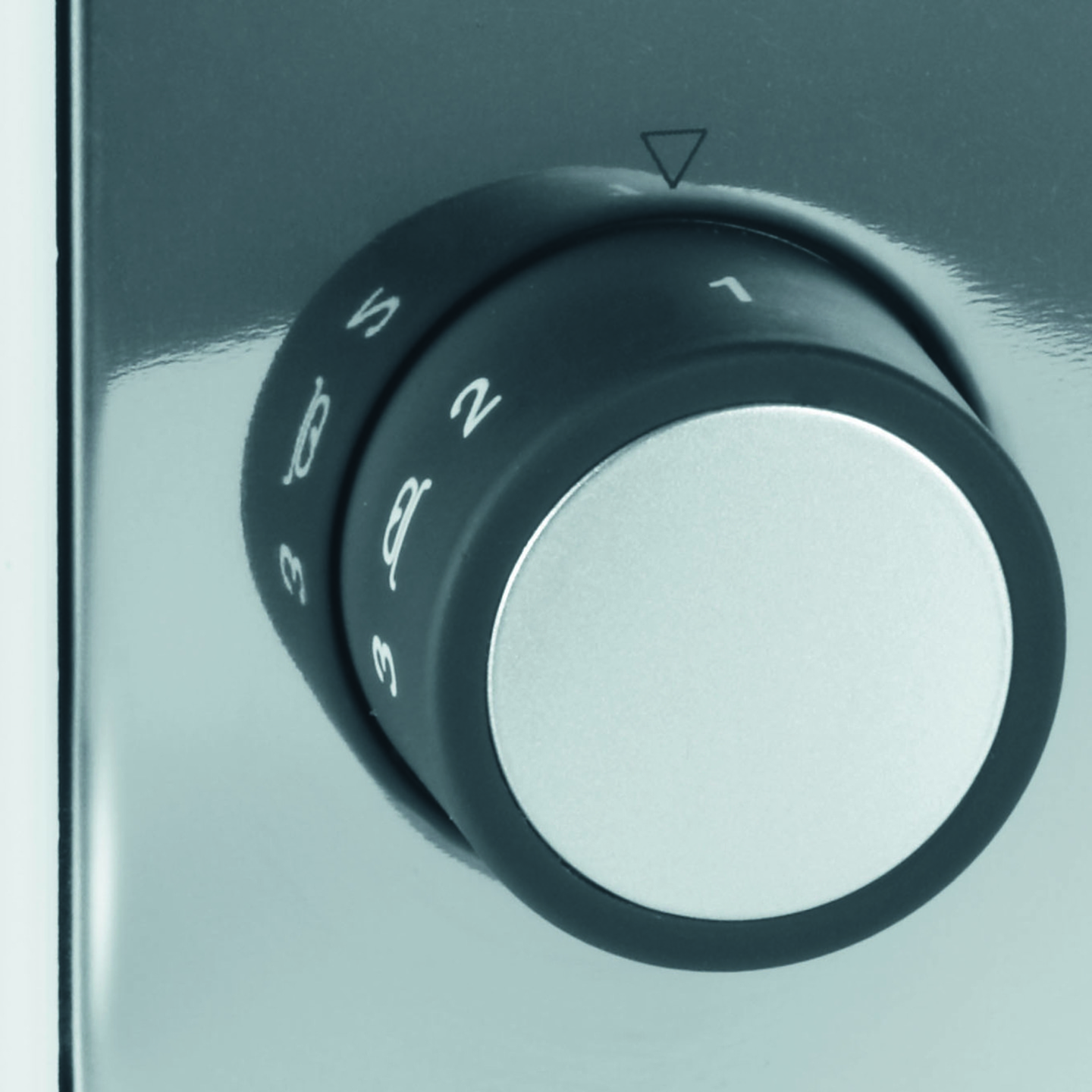 Drehknopf mit Zahlen und einem Dreieck, das die aktuelle Einstellung anzeigt.