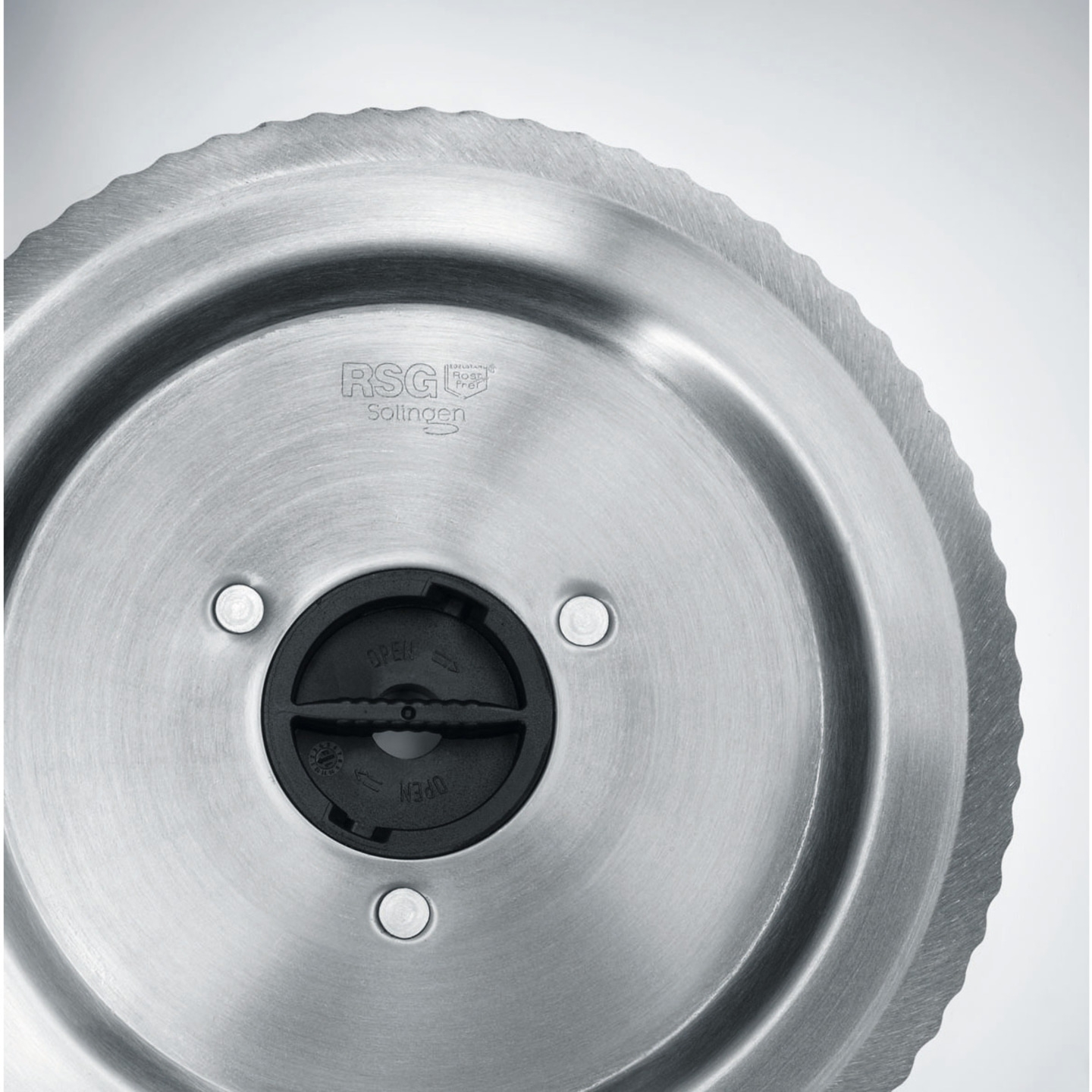 Metall-Kreissägeblatt mit schwarzem Drehverschluss und RSG Solingen Logo.