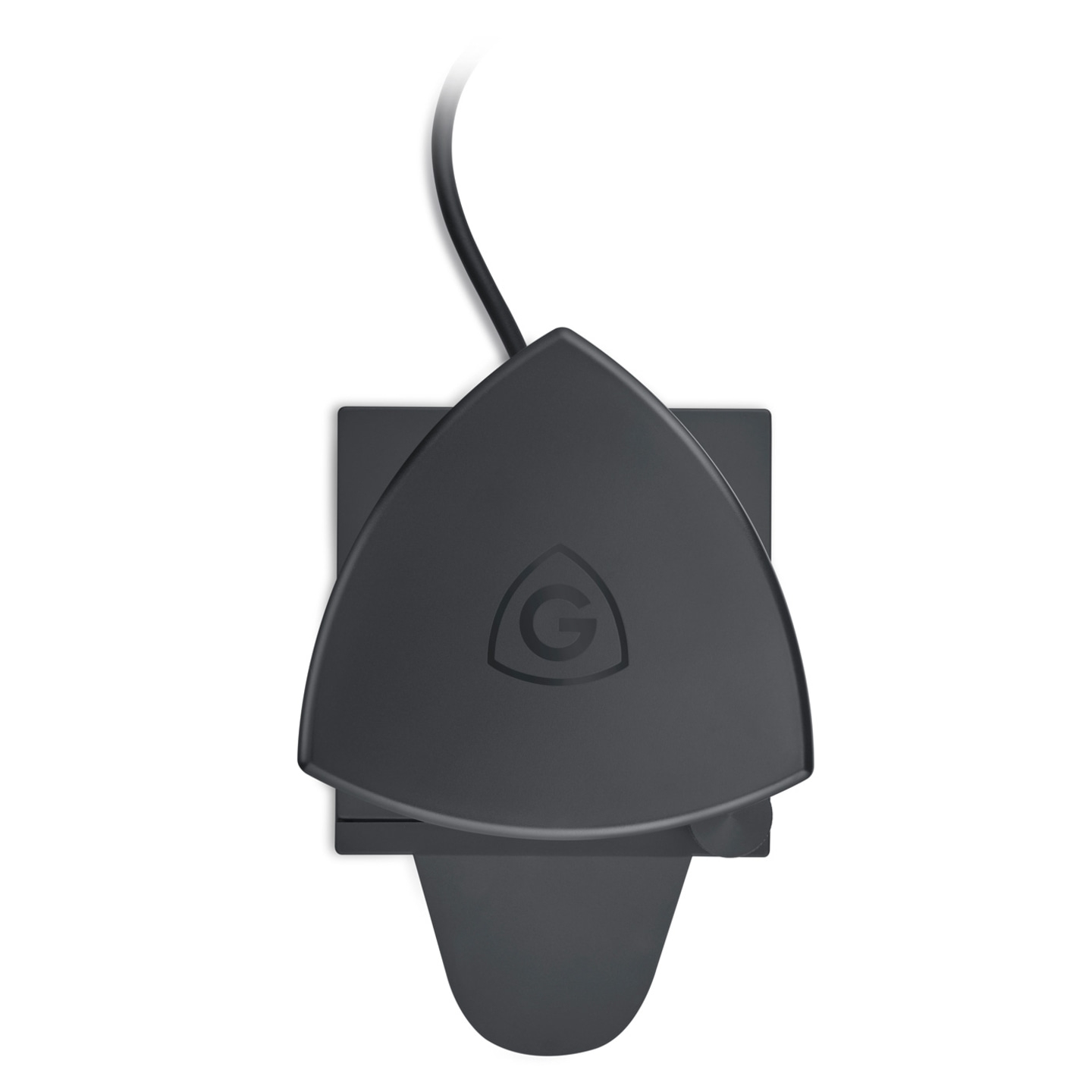 Schwarzes Gerät mit G-Logo und Kabel, Dreiecksform, auf weißem Hintergrund.