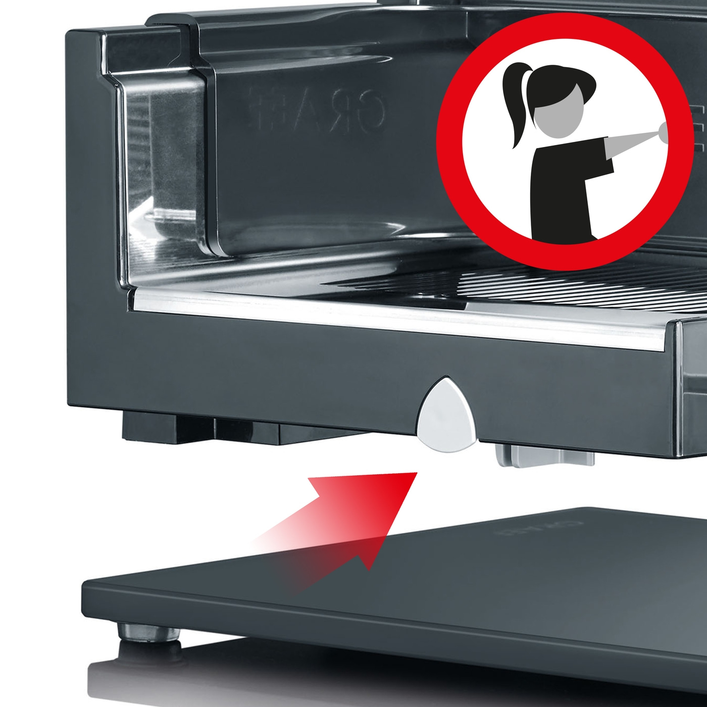 Gerät mit rotem Pfeil und Warnsymbol, das eine Person zeigt, die etwas berührt.