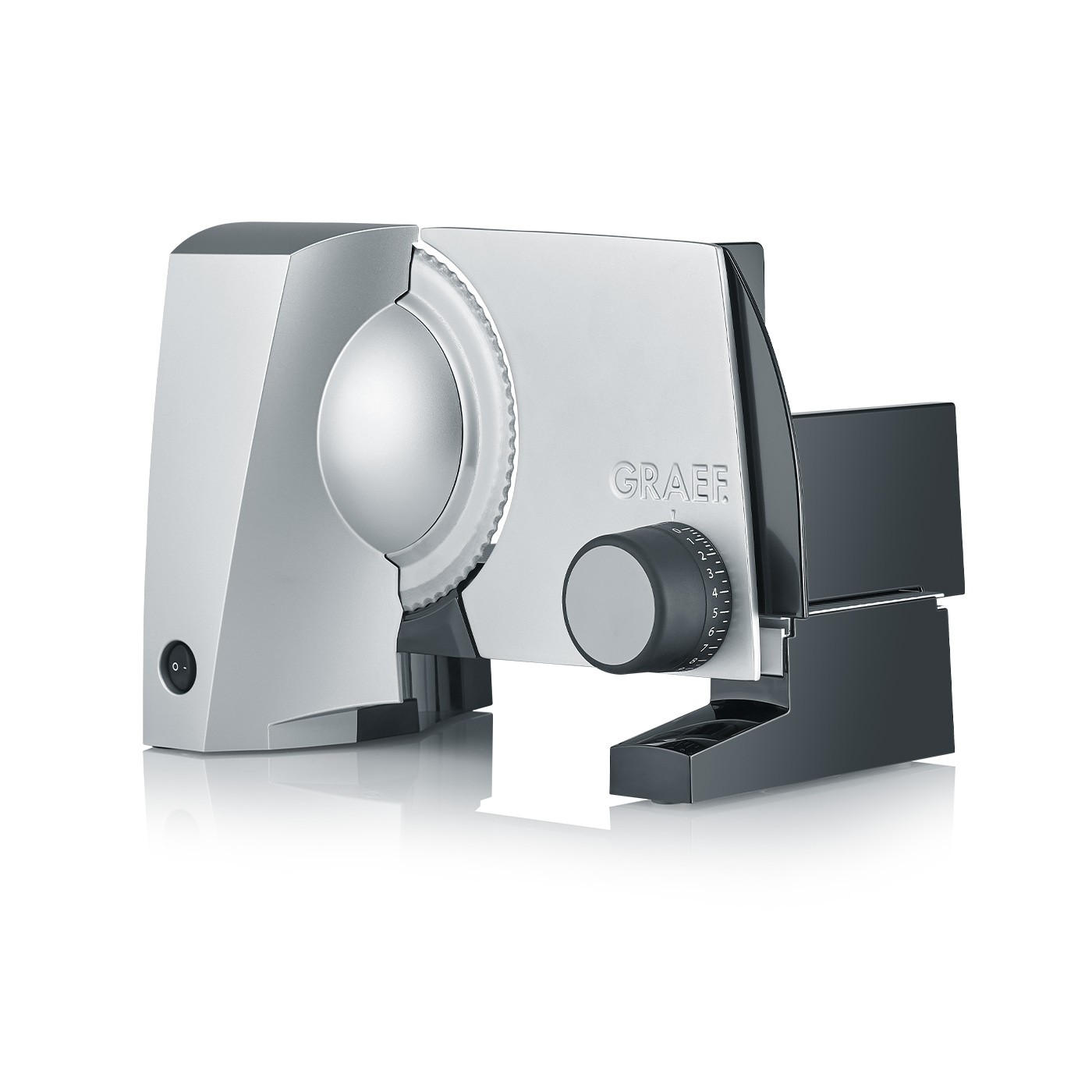 Graef Allesschneider, silberfarben, mit Drehknopf und Logo, auf weißem Hintergrund