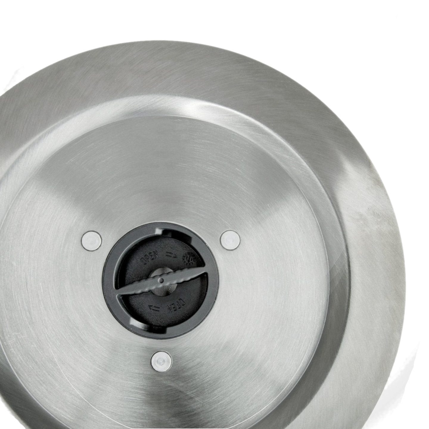 Nahaufnahme eines metallischen Objekts mit der Aufschrift "OPEN" und "CLOSE".