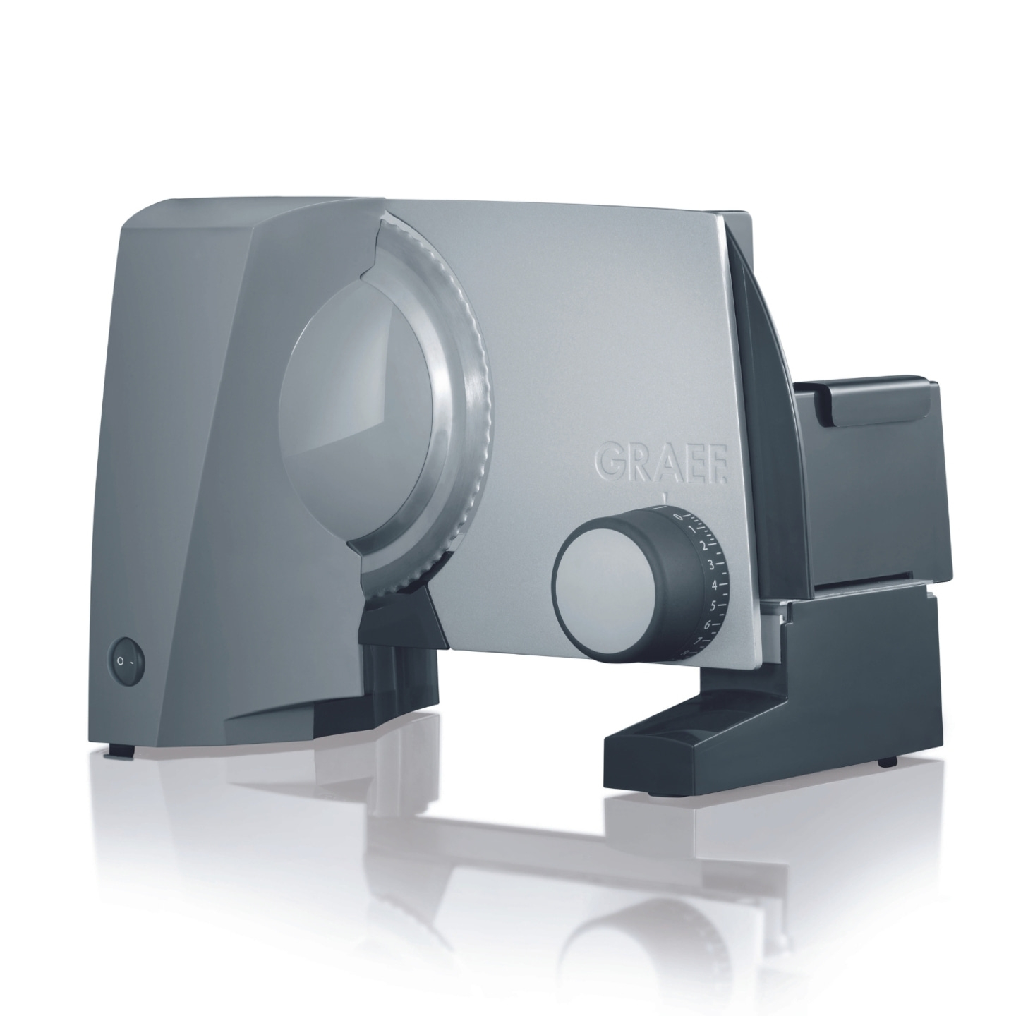 Graef Allesschneider, grau, mit Einstellrad und Logo, auf weißem Hintergrund