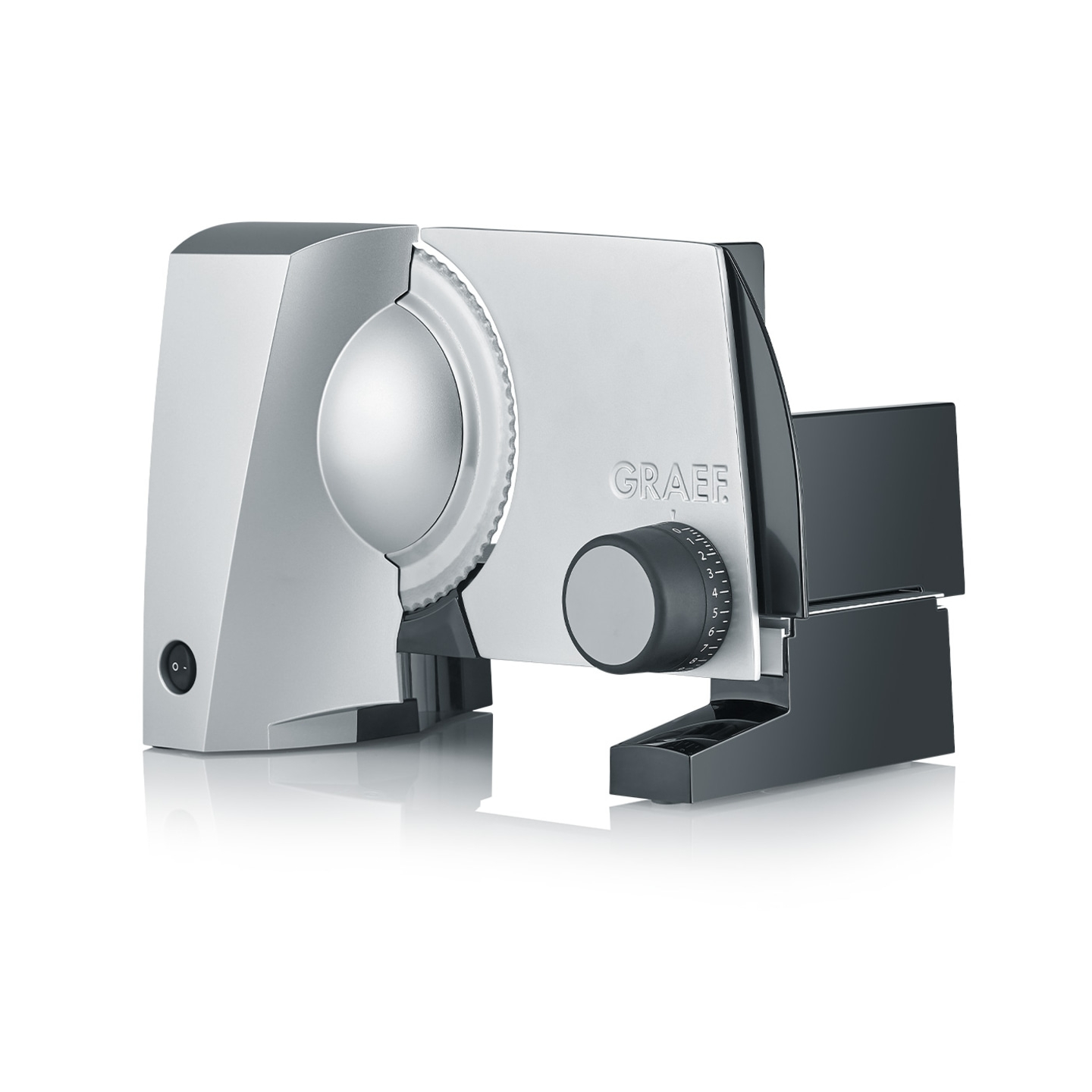 Graef Allesschneider, silberfarben, mit Drehknopf und Logo, auf weißem Hintergrund