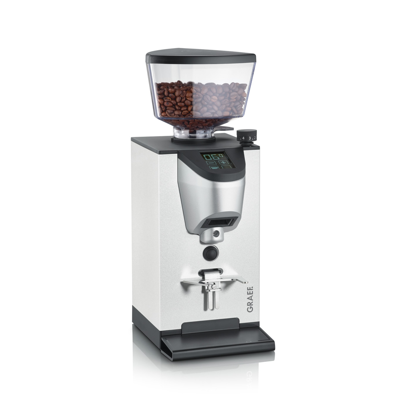 Kaffeemühle mit Bohnen, digitalem Display und GRAEF-Logo. Silbernes Gehäuse.